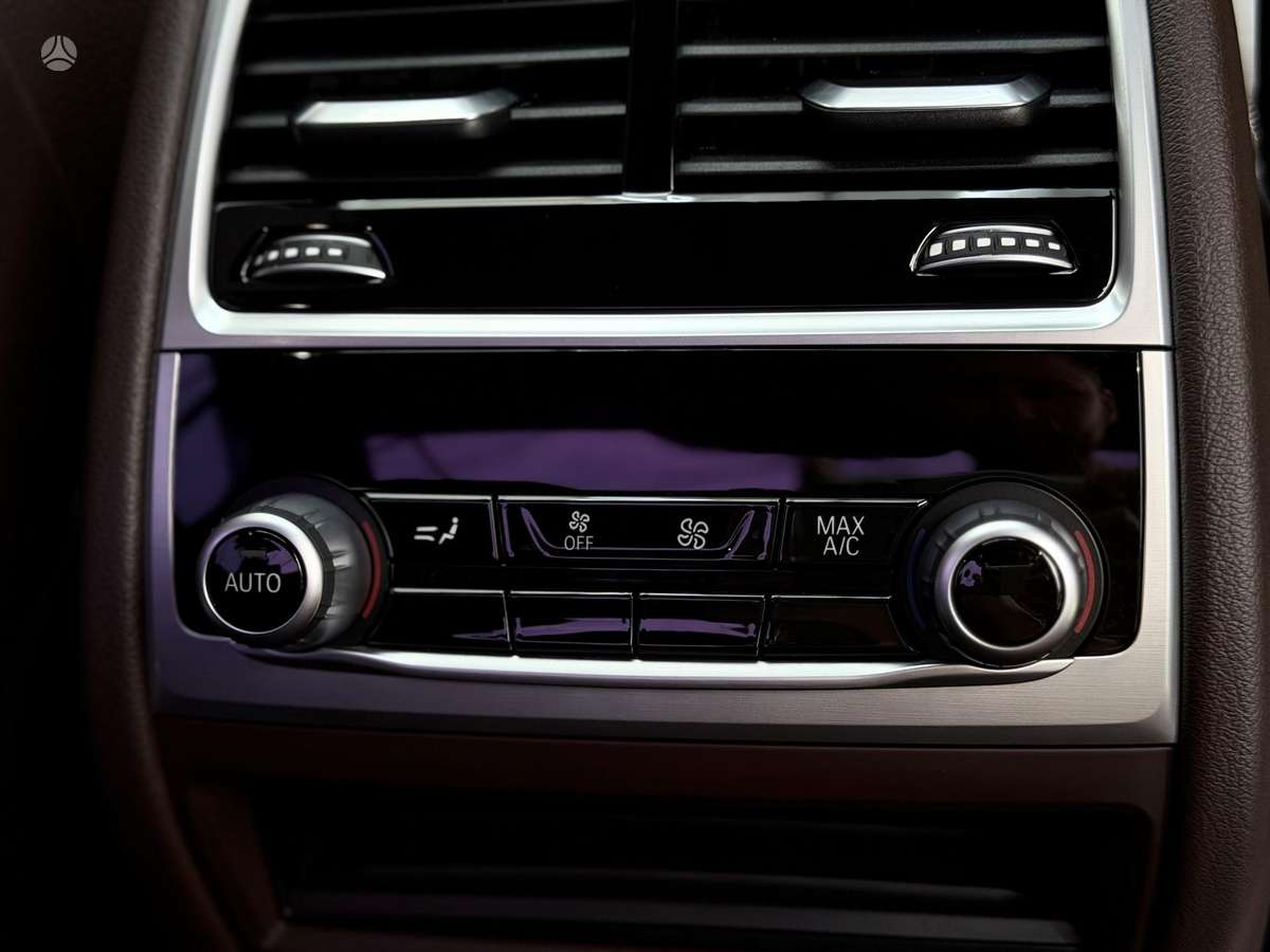 BMW 740, 3.0 l., Седан