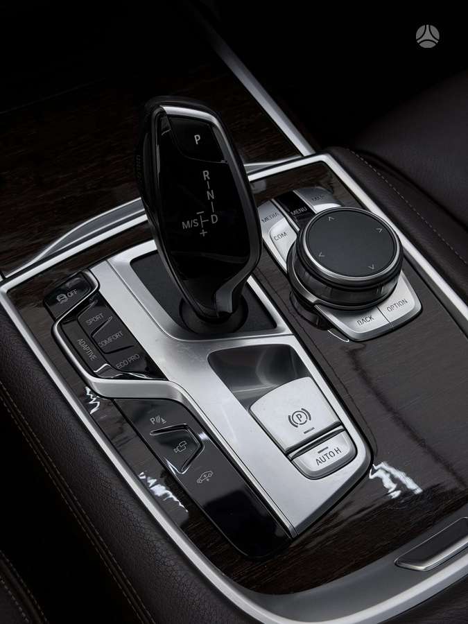 BMW 740, 3.0 l., Седан