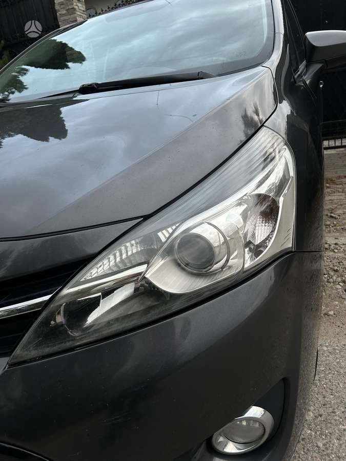 Toyota Verso, Минивэн