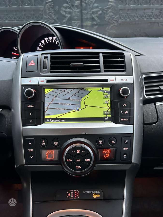 Toyota Verso, Минивэн