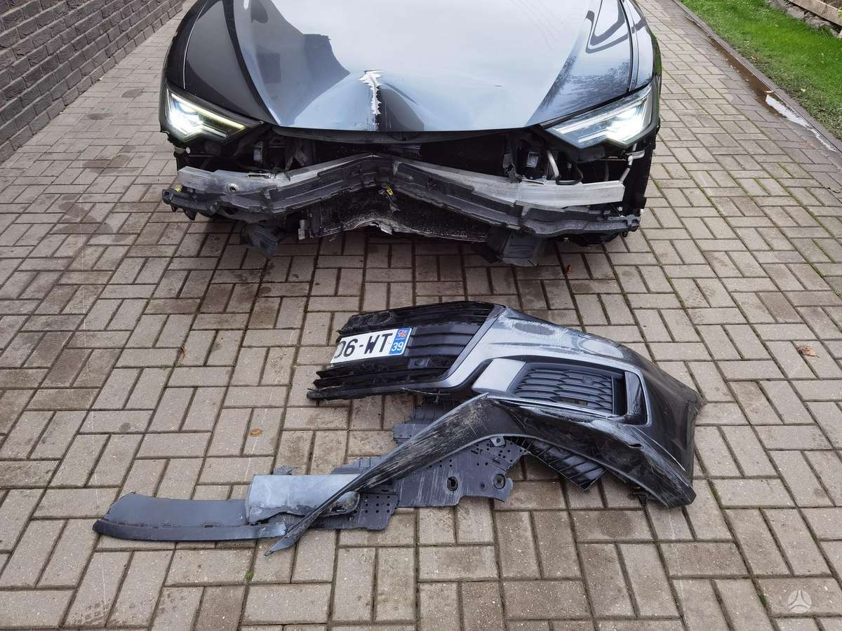 Audi A6, 2.0 l., universalas