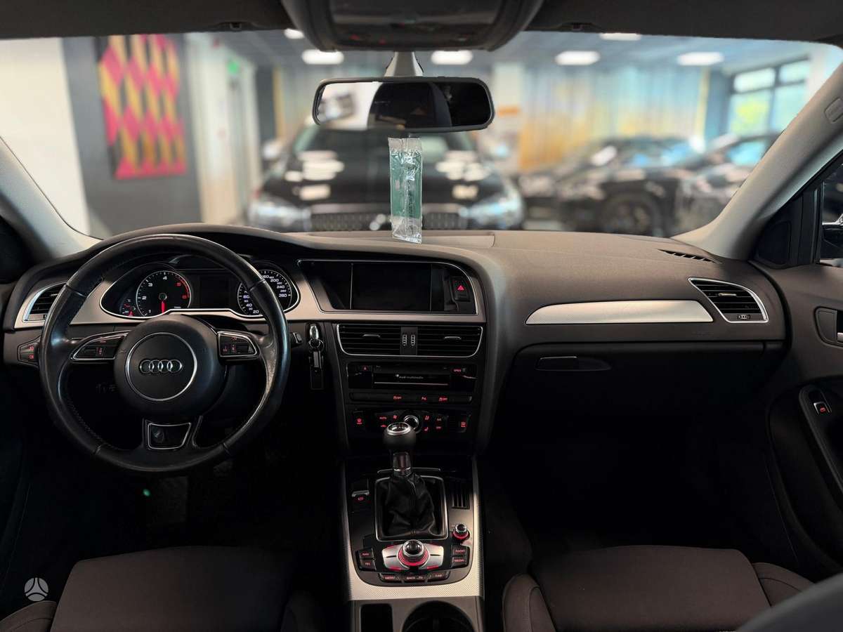 Audi A4, 3.0 l., universalas