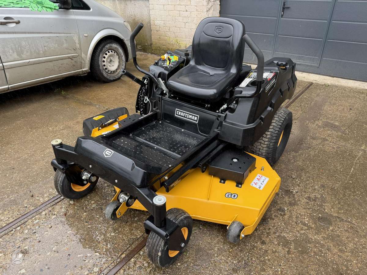 CRAFTSMAN Z8600, садовые тракторы