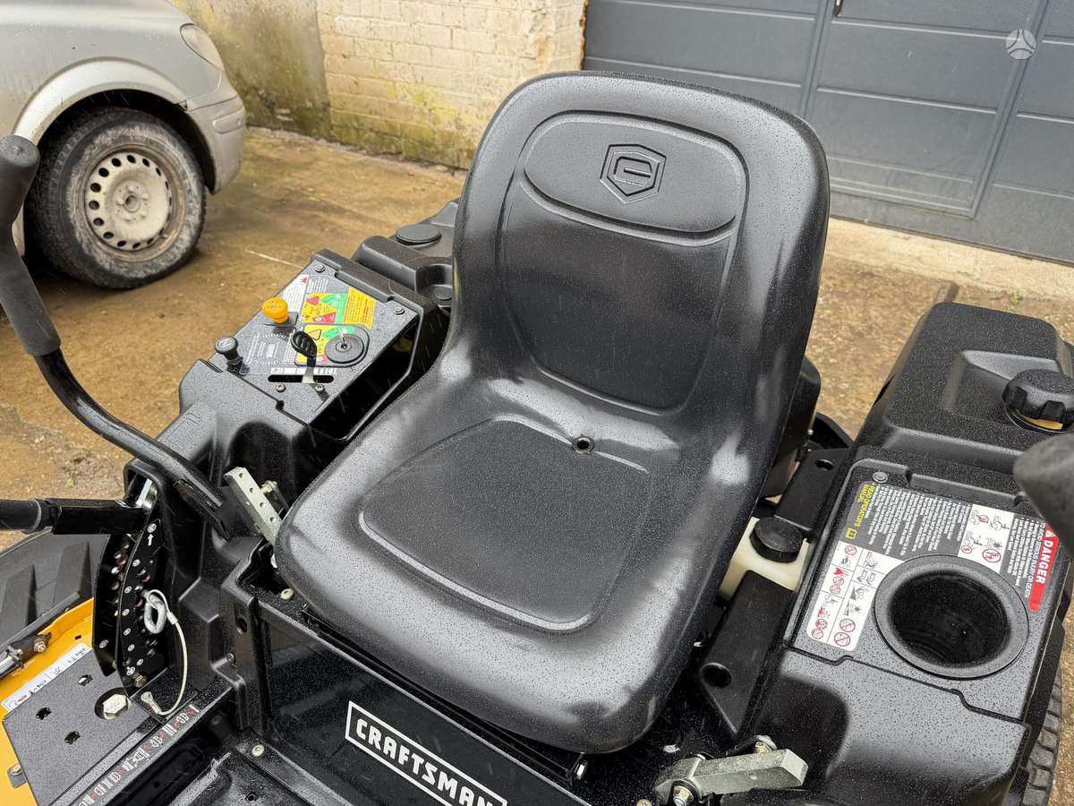 CRAFTSMAN Z8600, садовые тракторы