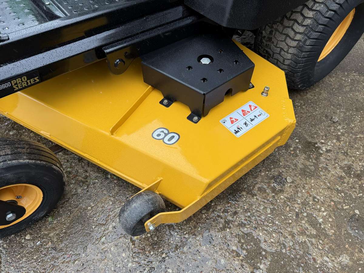 CRAFTSMAN Z8600, садовые тракторы