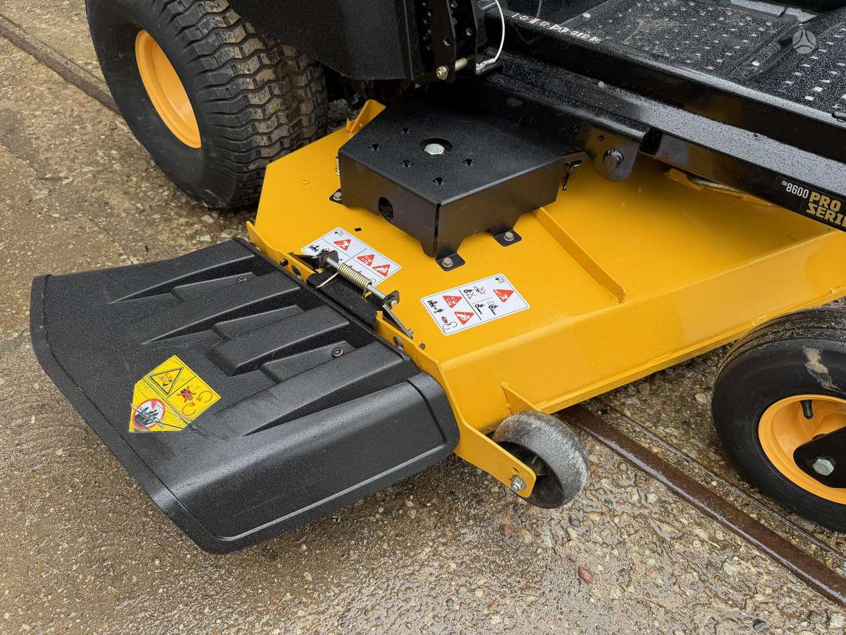 CRAFTSMAN Z8600, садовые тракторы