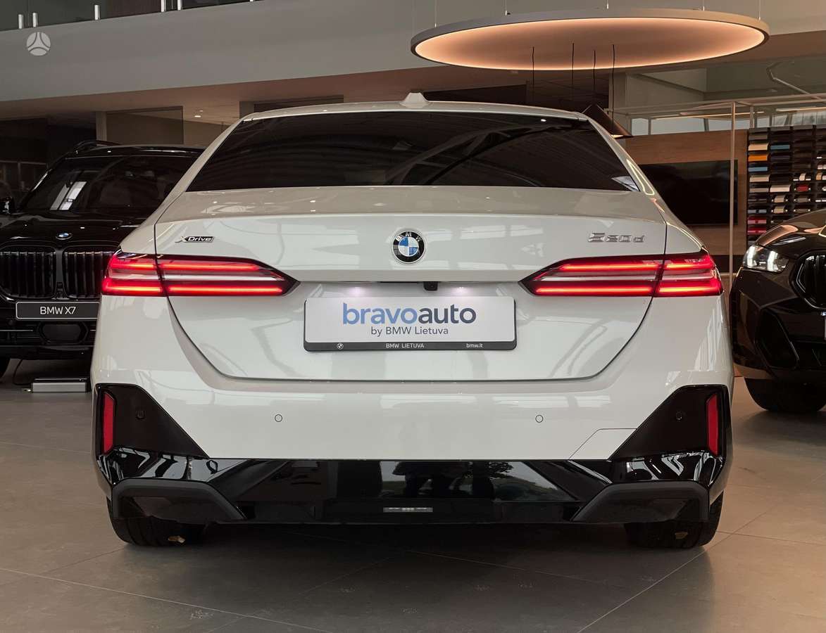 BMW 520, 2.0 l., Седан