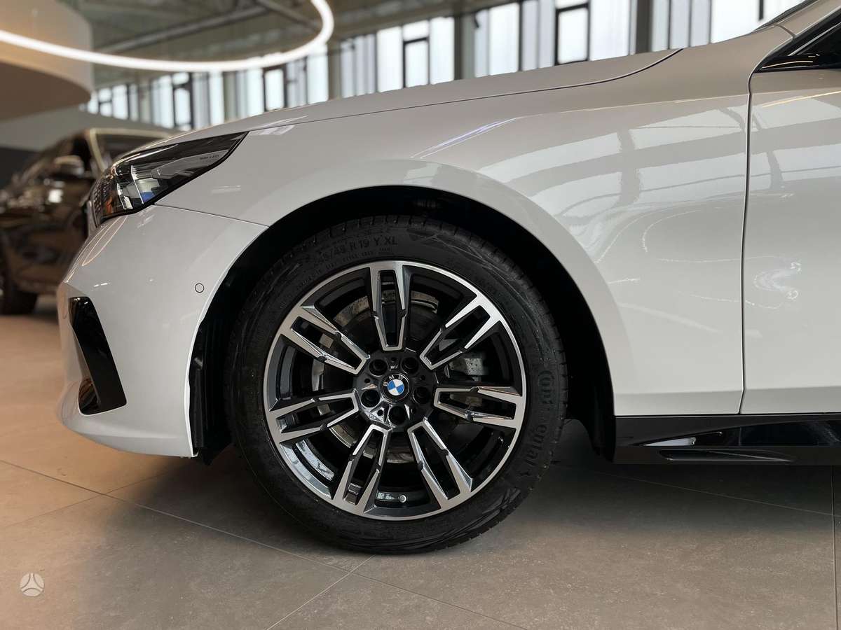 BMW 520, 2.0 l., Седан