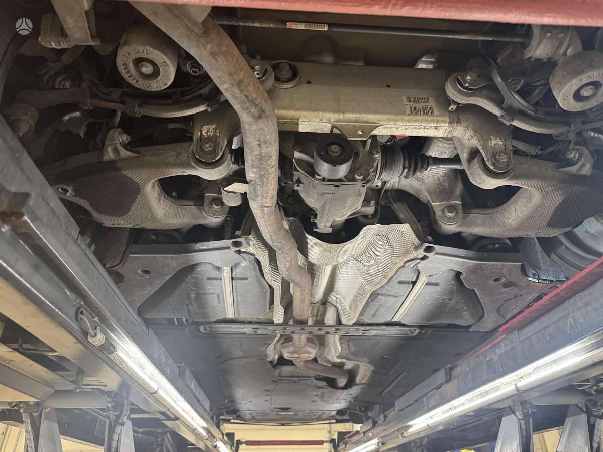 BMW 520, 2.0 l., Седан