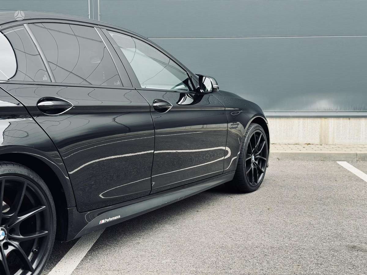 BMW 520, 2.0 l., Седан