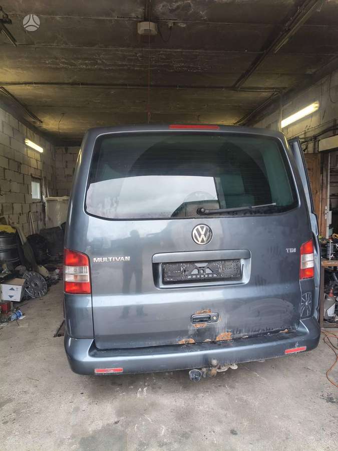 Volkswagen Multivan Axd variklio raidės