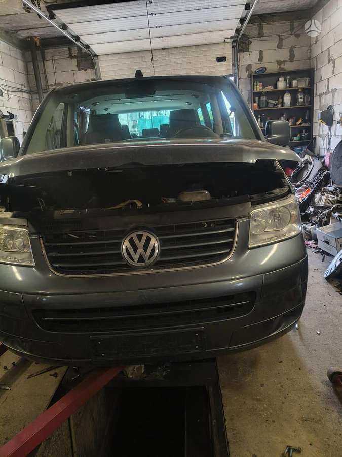 Volkswagen Multivan Axd variklio raidės