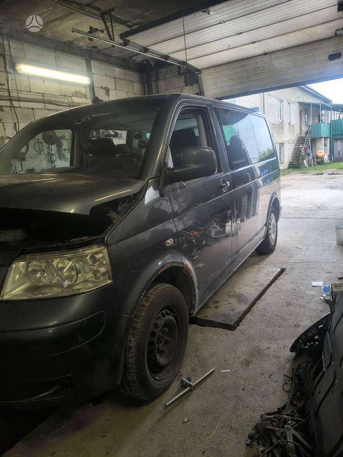 Volkswagen Multivan Axd variklio raidės