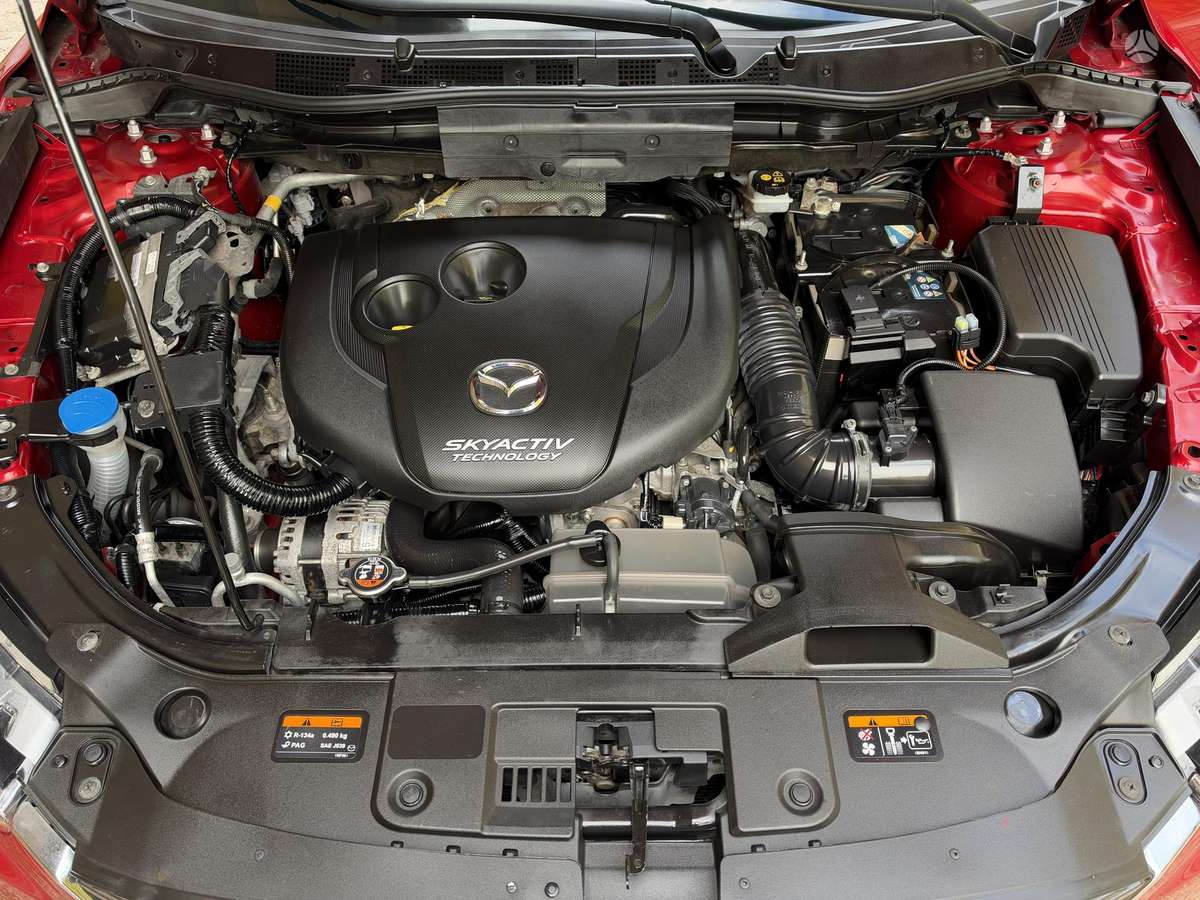 Mazda CX-5, 2.2 l., off-road / crossover