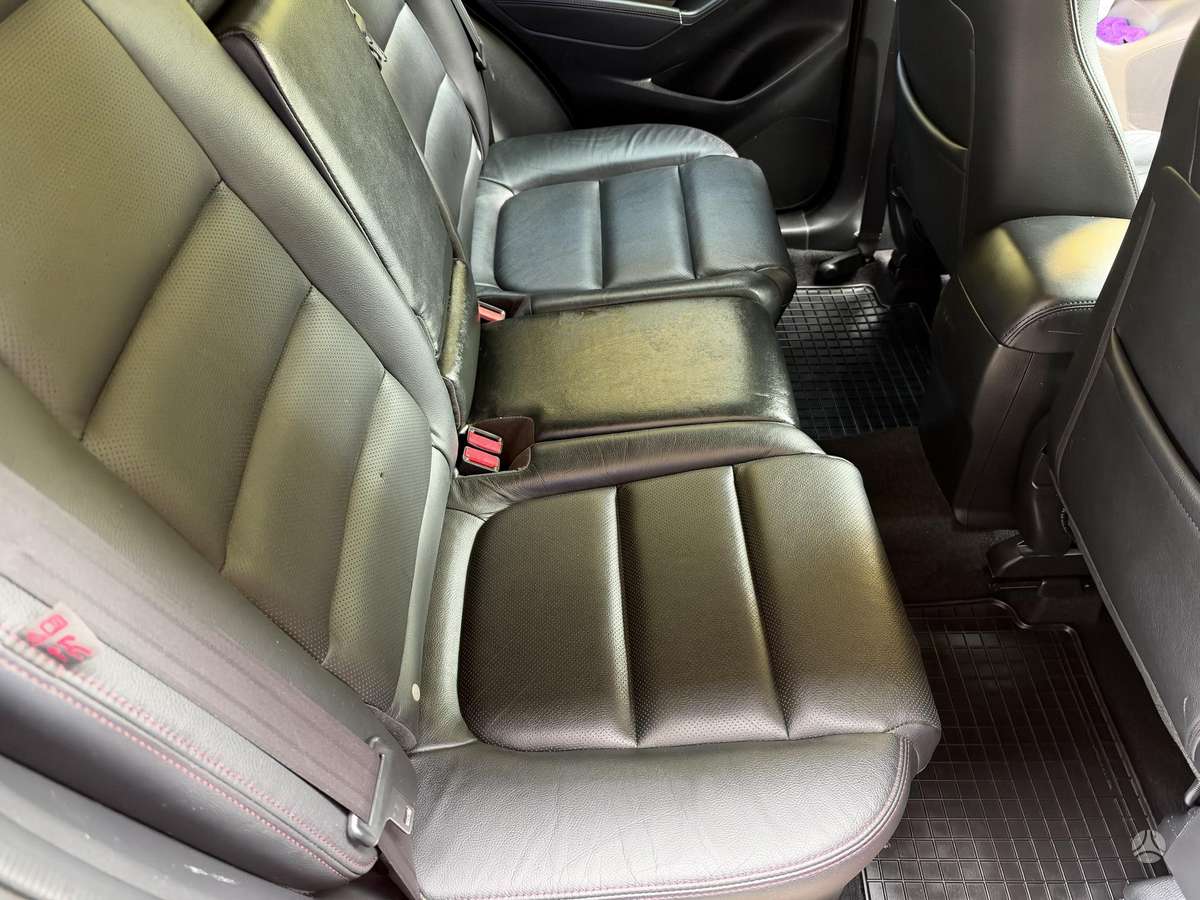 Mazda CX-5, 2.2 l., off-road / crossover