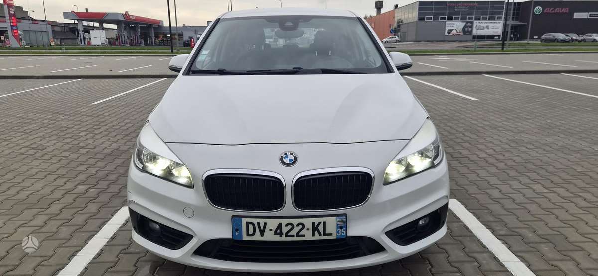 BMW 218 Active Tourer, 1.5 l., hatchback