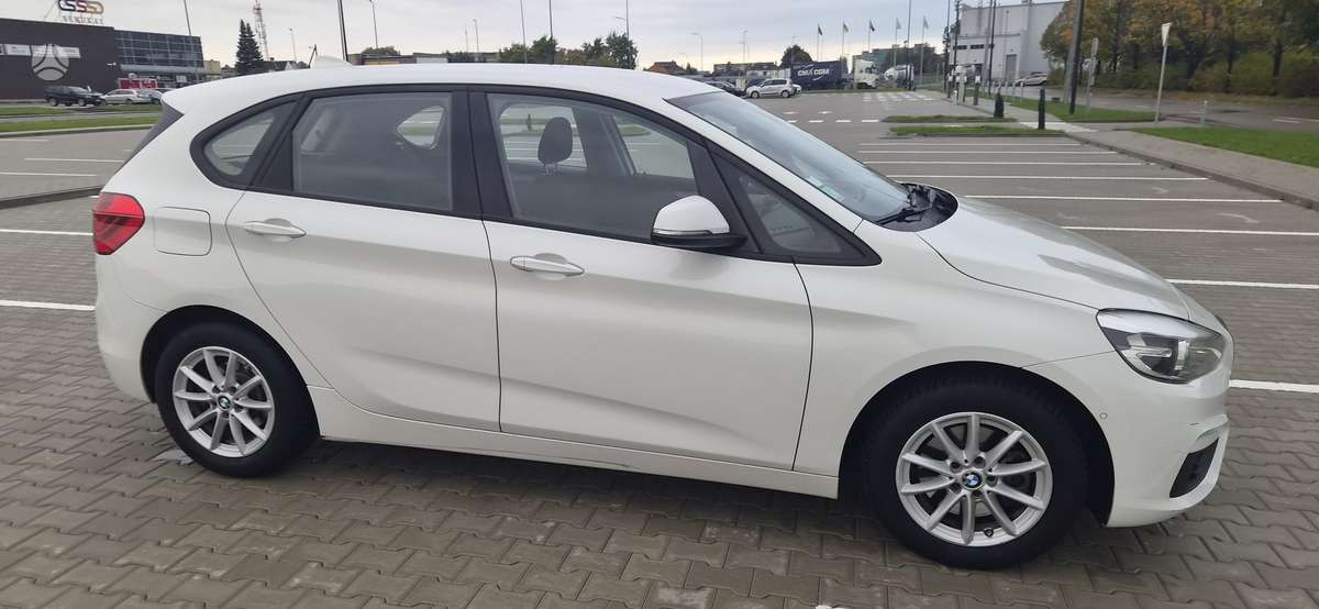 BMW 218 Active Tourer, 1.5 l., hatchback