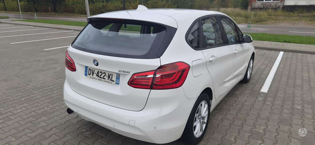 BMW 218 Active Tourer, 1.5 l., hatchback