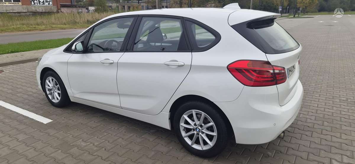 BMW 218 Active Tourer, 1.5 l., hatchback