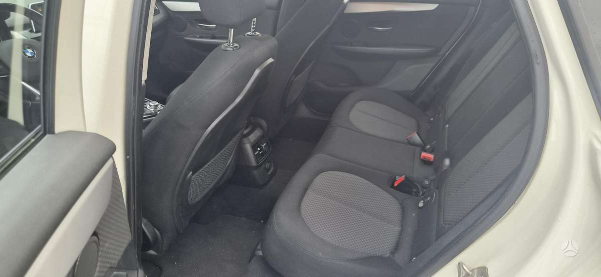BMW 218 Active Tourer, 1.5 l., hatchback