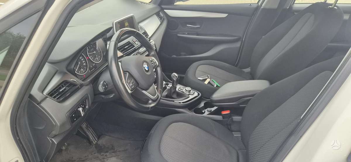 BMW 218 Active Tourer, 1.5 l., hatchback