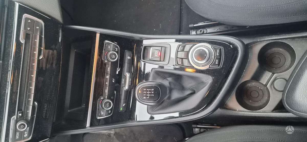 BMW 218 Active Tourer, 1.5 l., hatchback