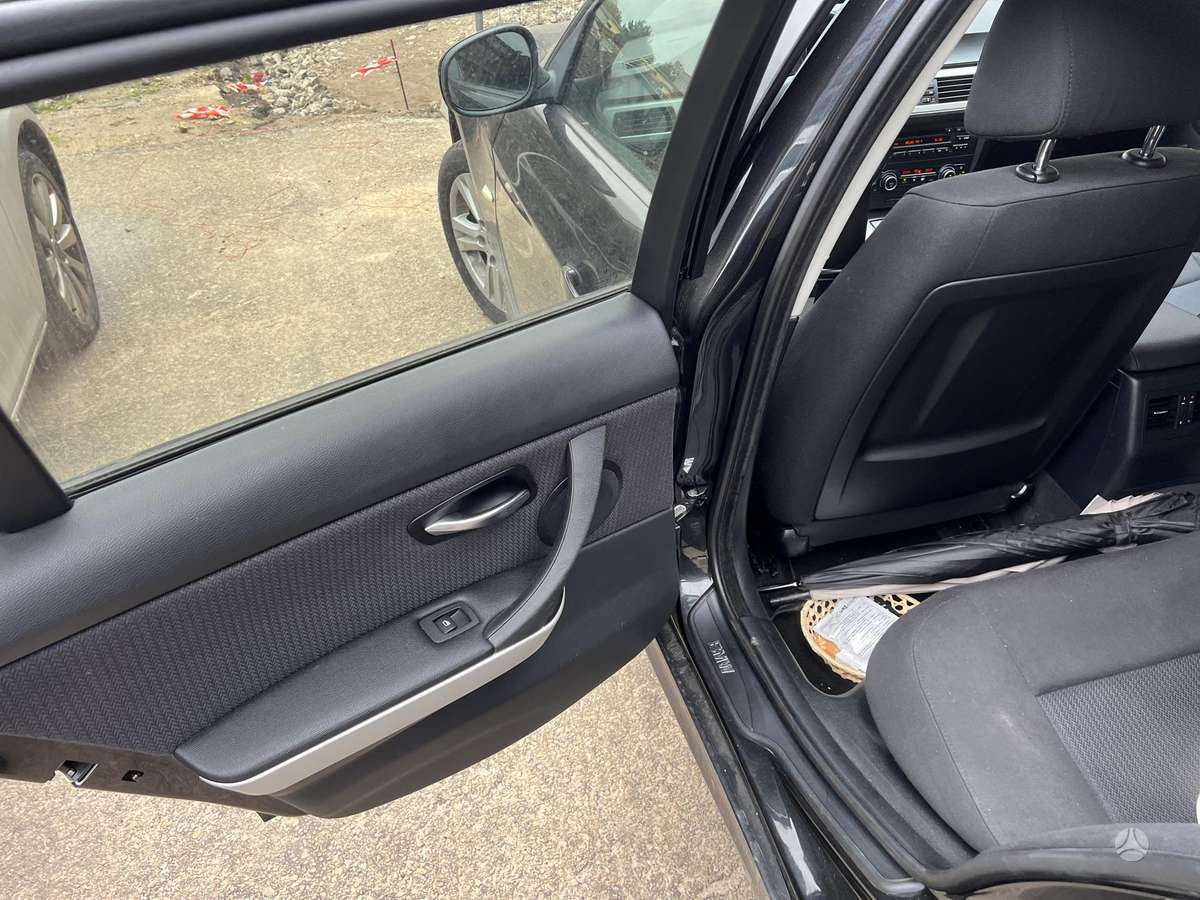 BMW 320, 2.0 l., wagon