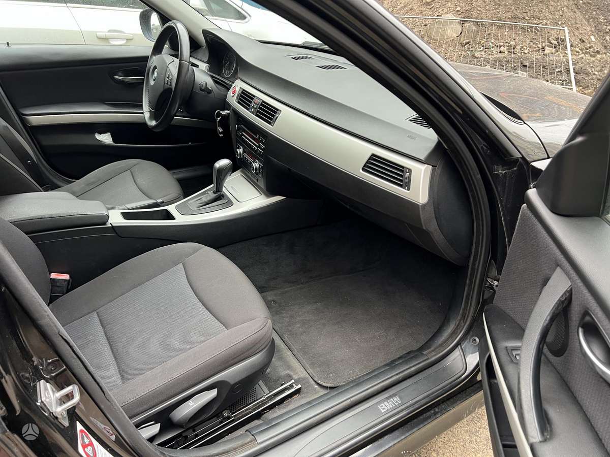 BMW 320, 2.0 l., wagon