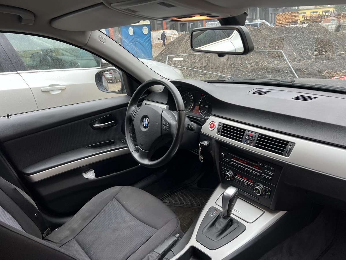 BMW 320, 2.0 l., wagon