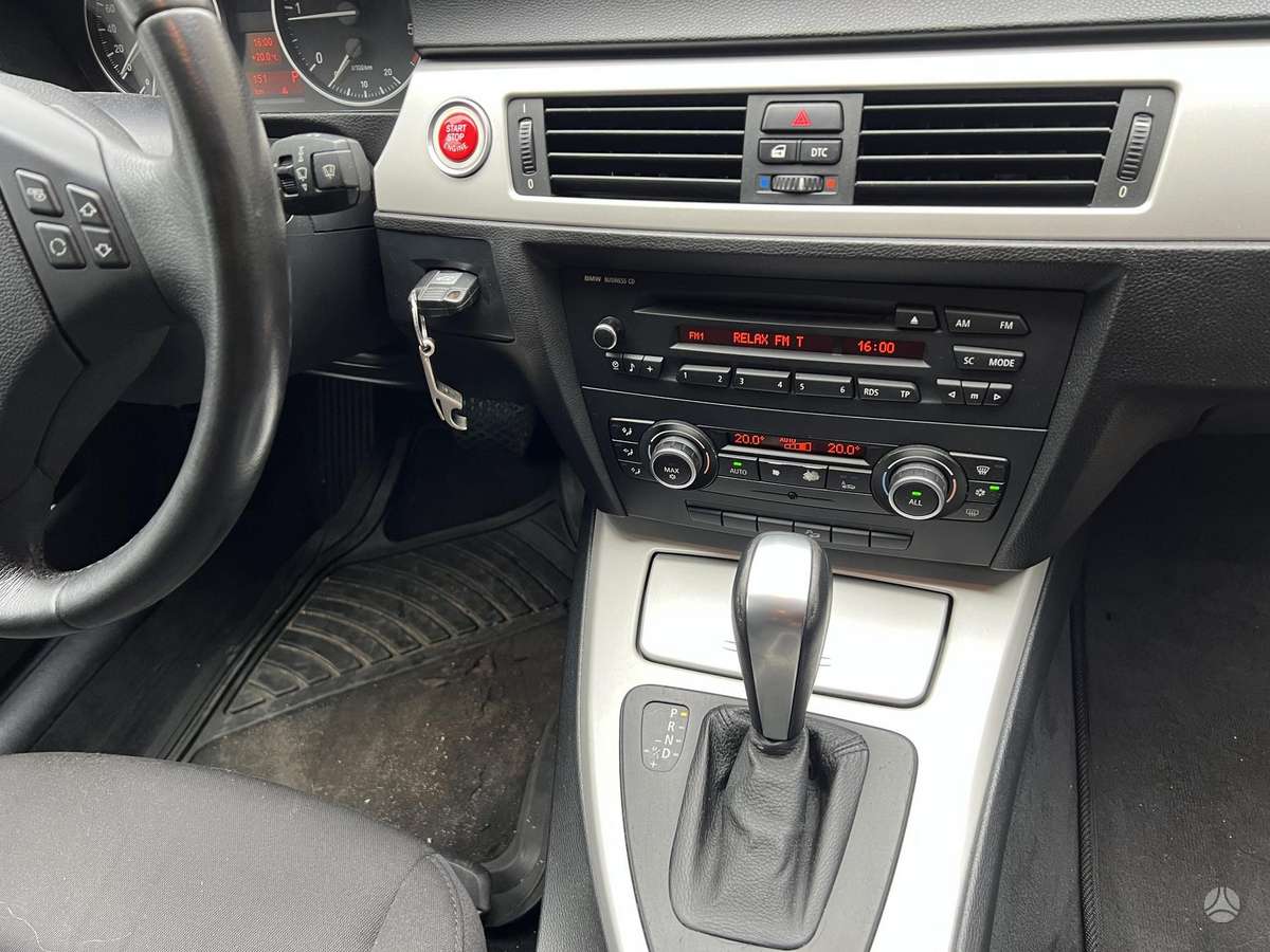 BMW 320, 2.0 l., wagon
