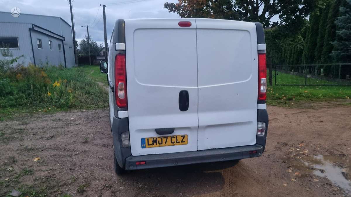 Opel Vivaro, автобусы