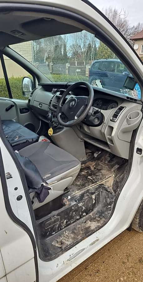 Opel Vivaro, автобусы