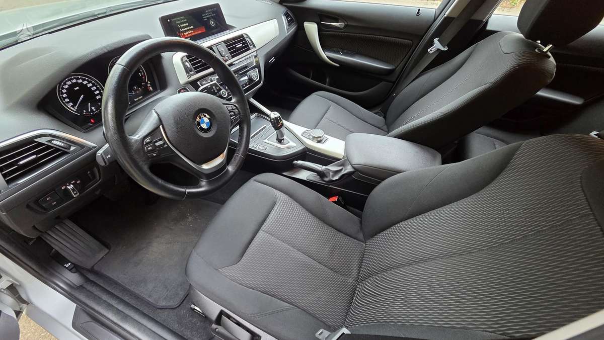BMW 118, 1.5 l., Хэтчбек