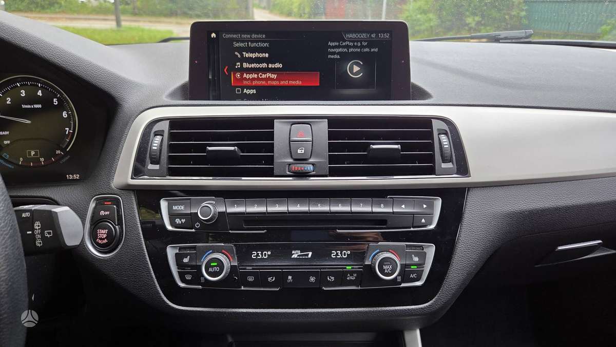 BMW 118, 1.5 l., Хэтчбек