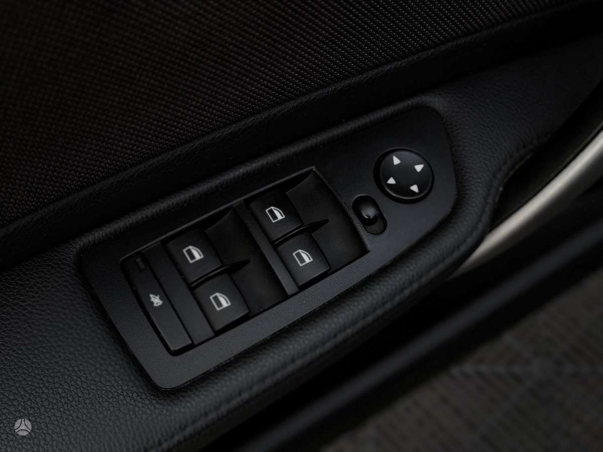 BMW 118, 2.0 l., Хэтчбек