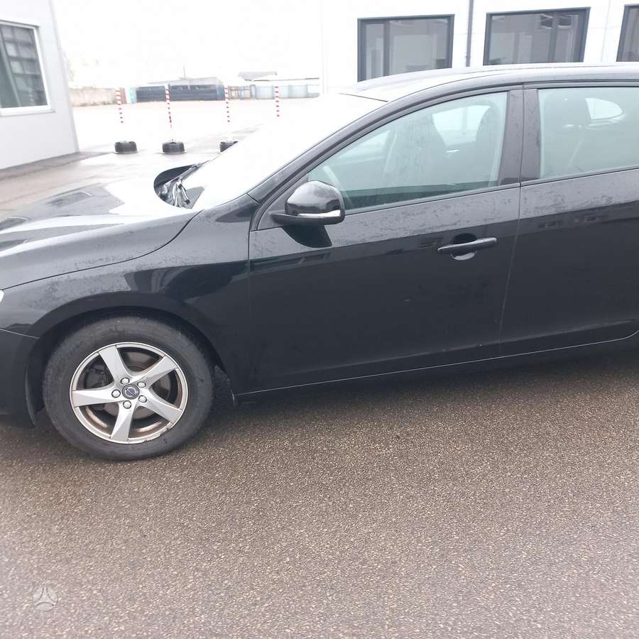 Volvo V60, 2.0 l., Хэтчбек