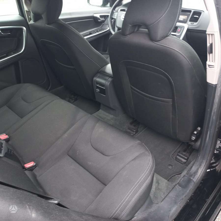 Volvo V60, 2.0 l., hatchback