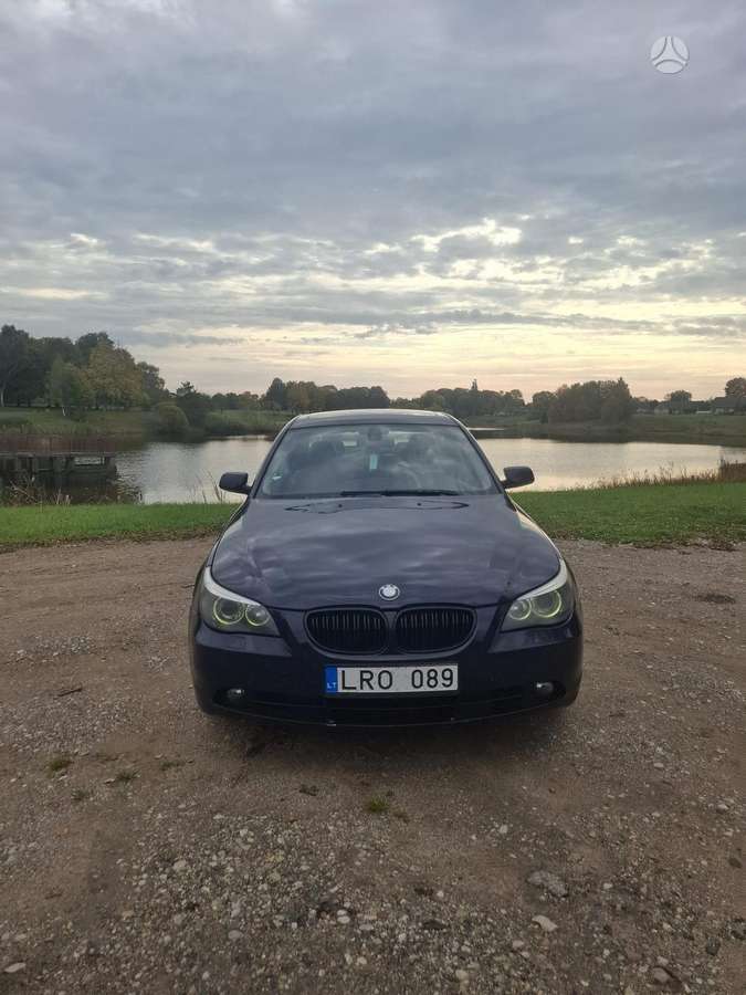 BMW 525, 2.5 l., Седан