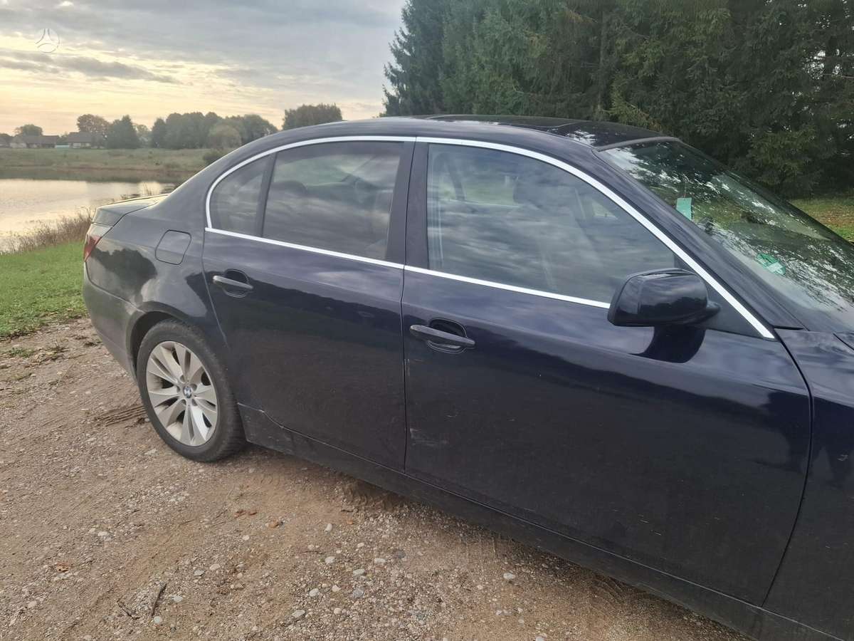 BMW 525, 2.5 l., Седан