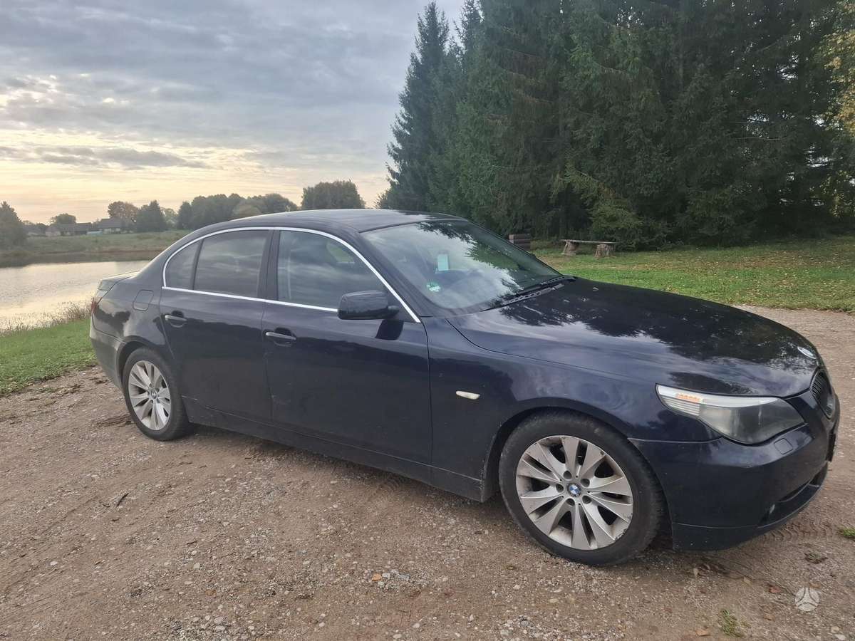 BMW 525, 2.5 l., Седан