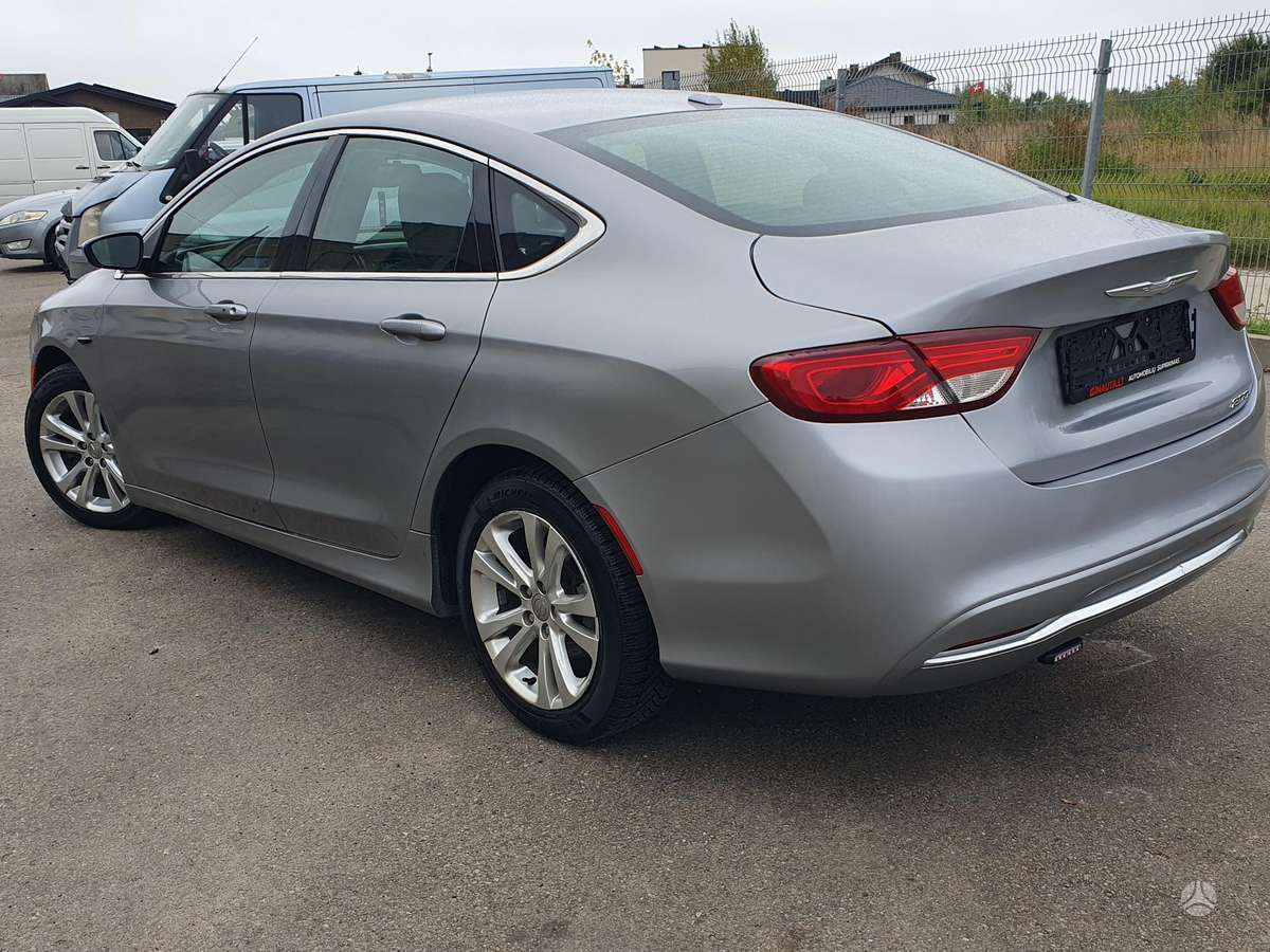 Chrysler 200, 2.4 l., Седан