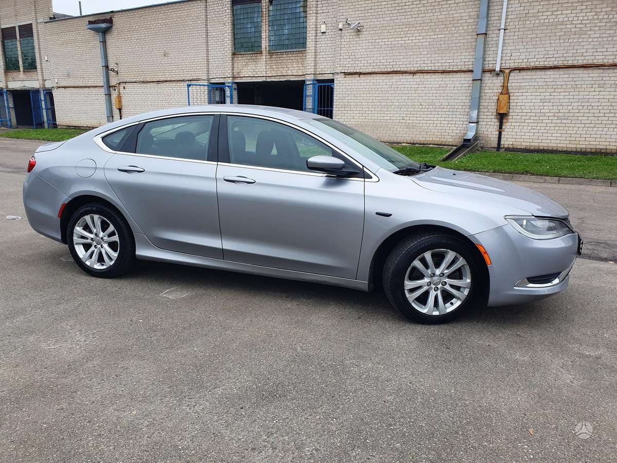 Chrysler 200, 2.4 l., Седан