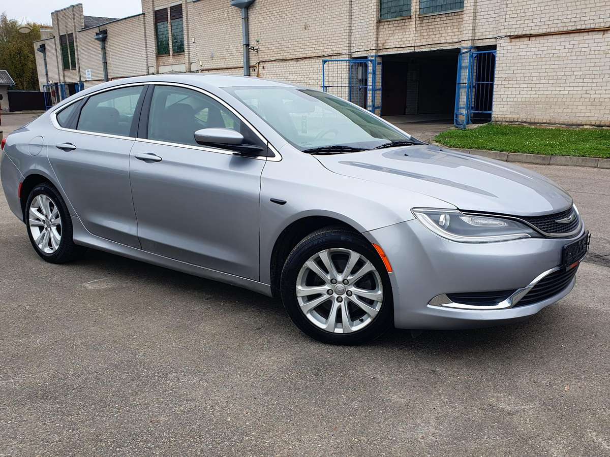 Chrysler 200, 2.4 l., Седан