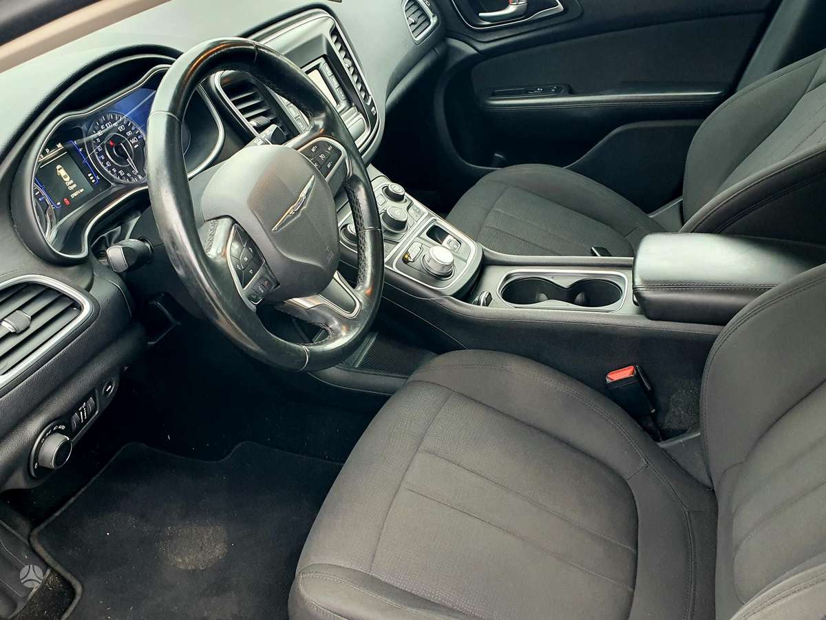 Chrysler 200, 2.4 l., Седан