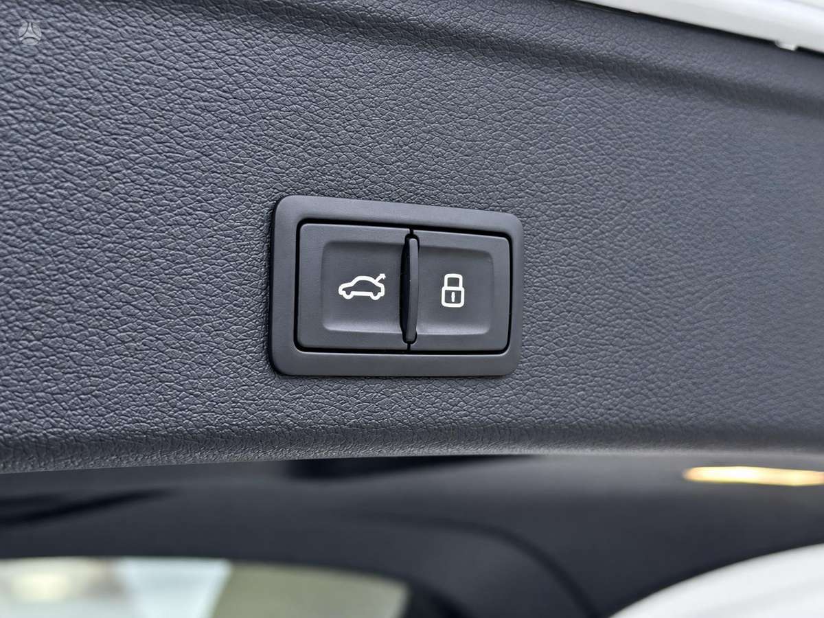 Audi A4, 3.0 l., universalas