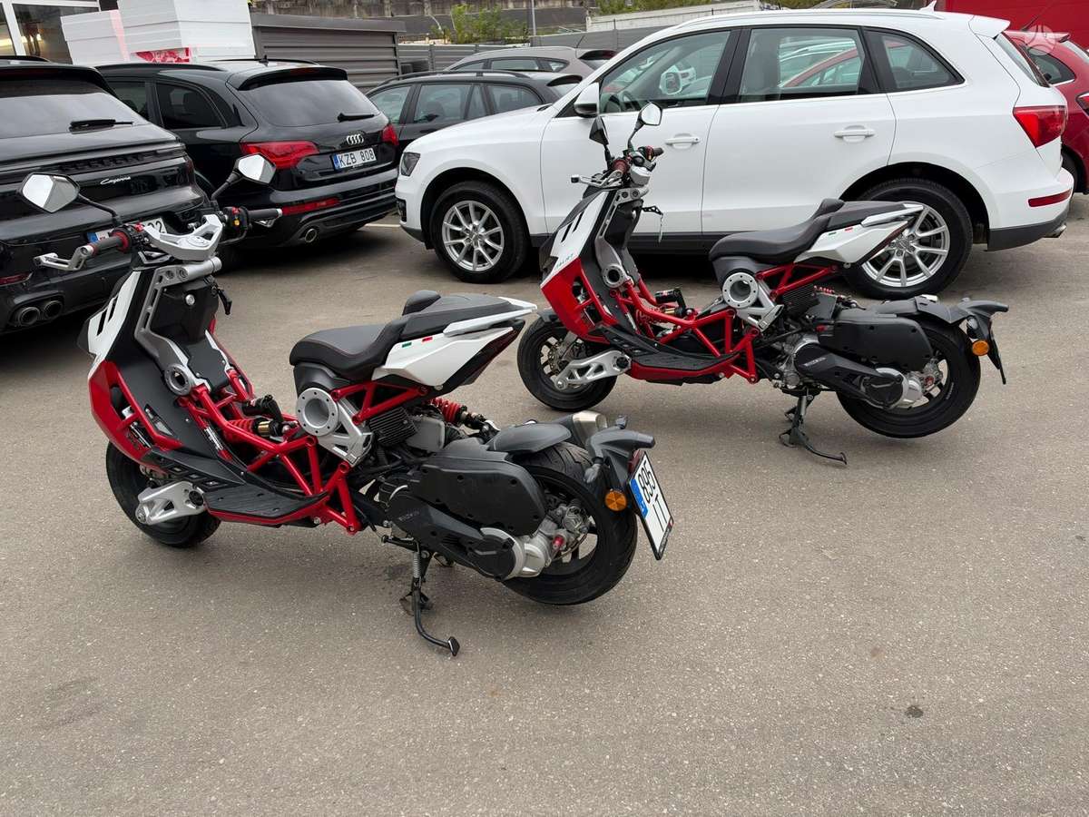 Italjet Dragster 200cc, scooters / mopeds