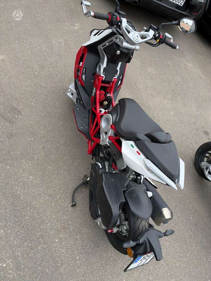 Italjet Dragster 200cc, scooters / mopeds