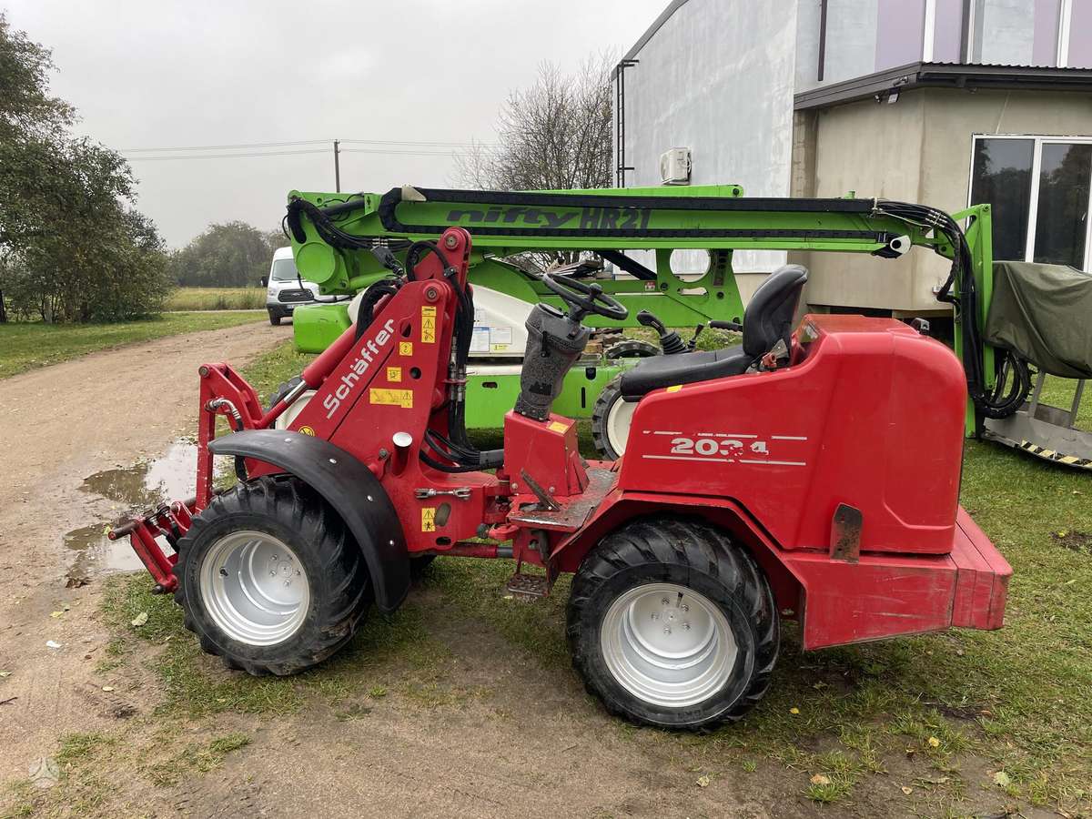 Schaffer 2034, frontal loader