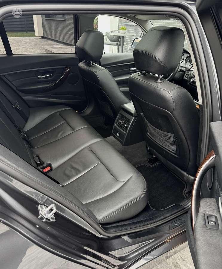 BMW 330, 3.0 l., wagon