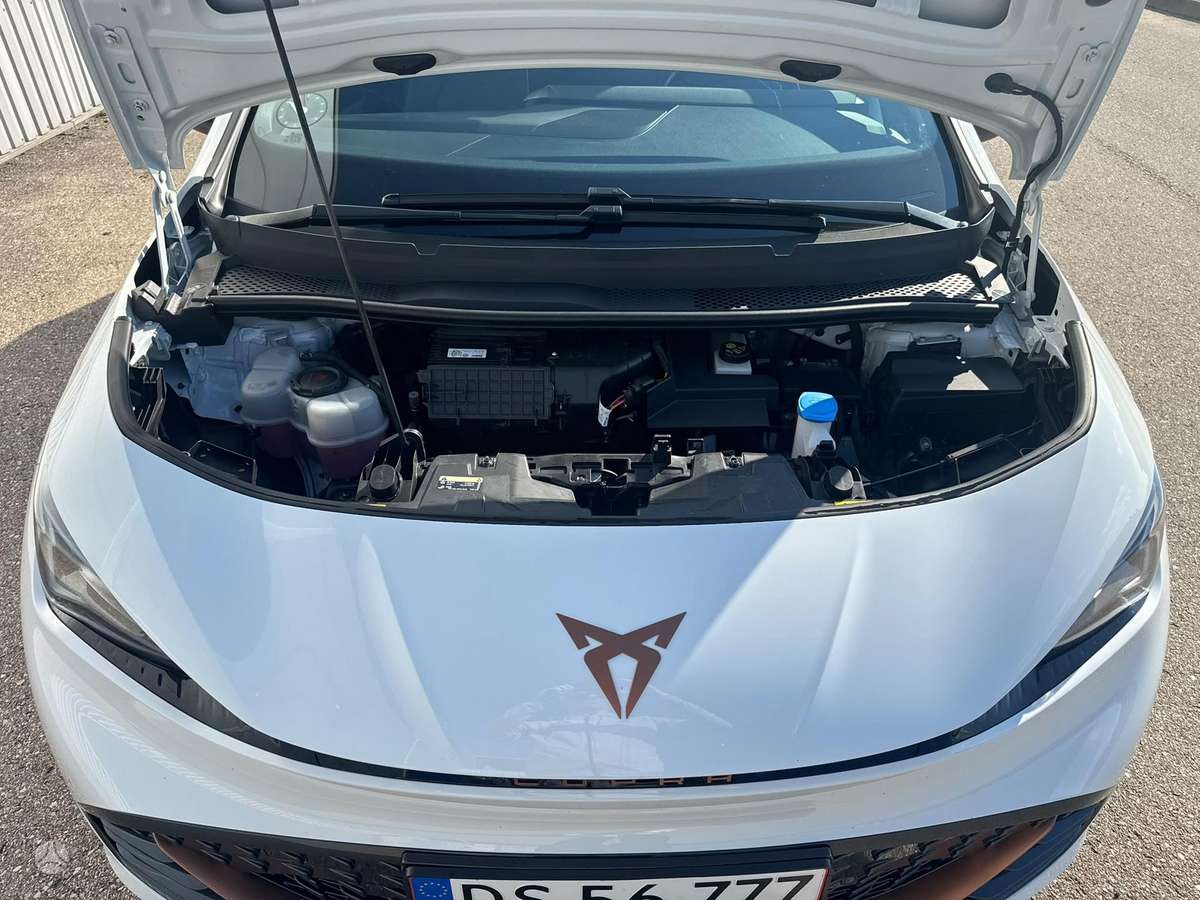 Cupra Born, 62 кВт·ч, Хэтчбек